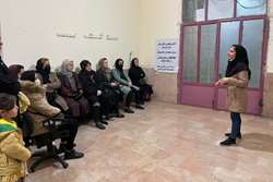 برگزاری جلسه آموزشی تغذیه سالم در درزشگاه امام علی (ع) گلشهر